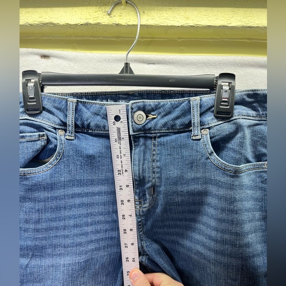 Maurices Mid Rise Straight Leg Jeans Womens 14W Plus Blue Denim Stretch 2529 - Picture 5 of 10